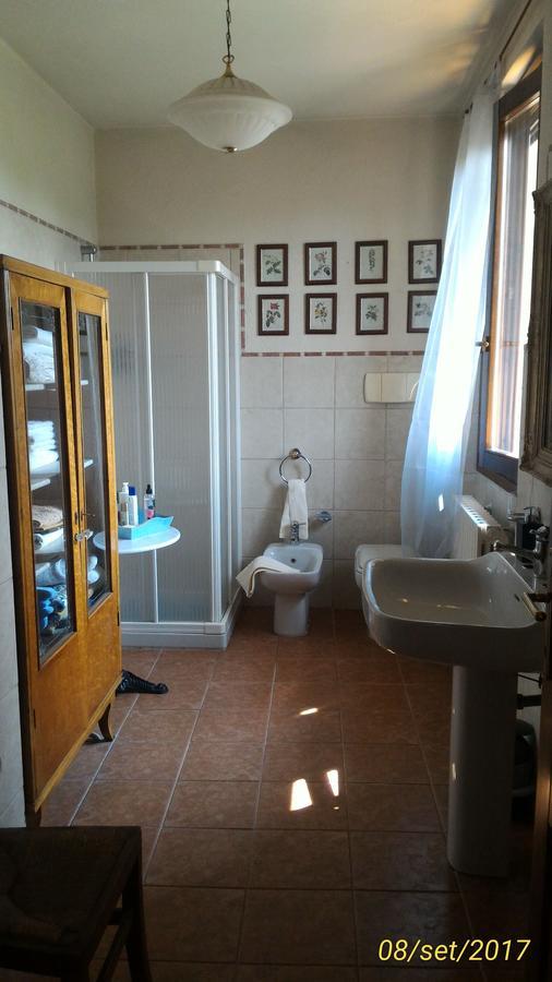 L'Ape In Corte Casa Di Campagna, Via Francigena Stanze E Colazione Vaccarizza Exterior foto