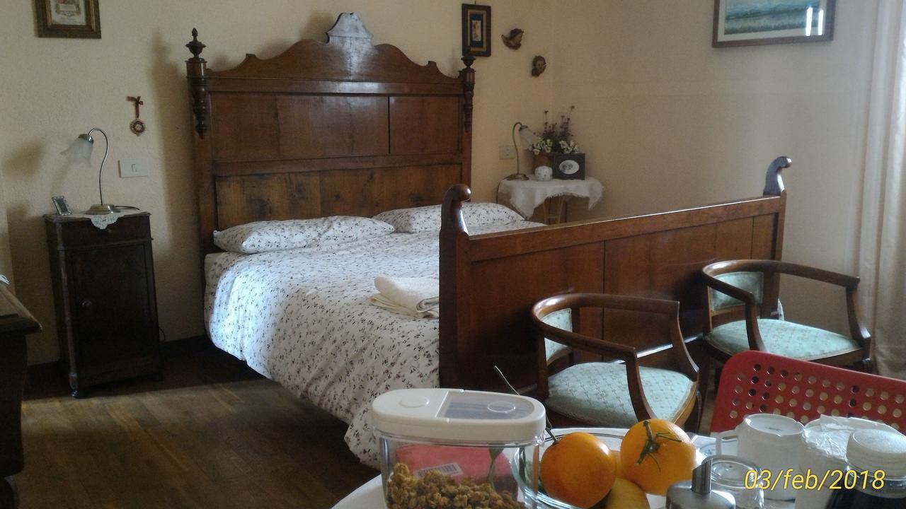 L'Ape In Corte Casa Di Campagna, Via Francigena Stanze E Colazione Vaccarizza Exterior foto