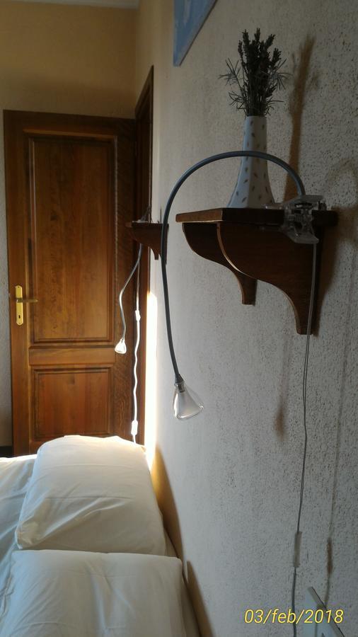 L'Ape In Corte Casa Di Campagna, Via Francigena Stanze E Colazione Vaccarizza Exterior foto