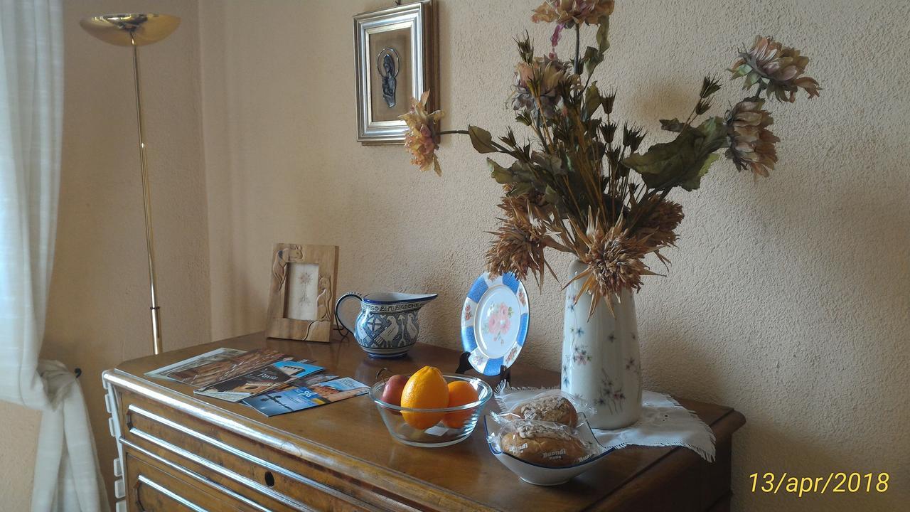 L'Ape In Corte Casa Di Campagna, Via Francigena Stanze E Colazione Vaccarizza Exterior foto