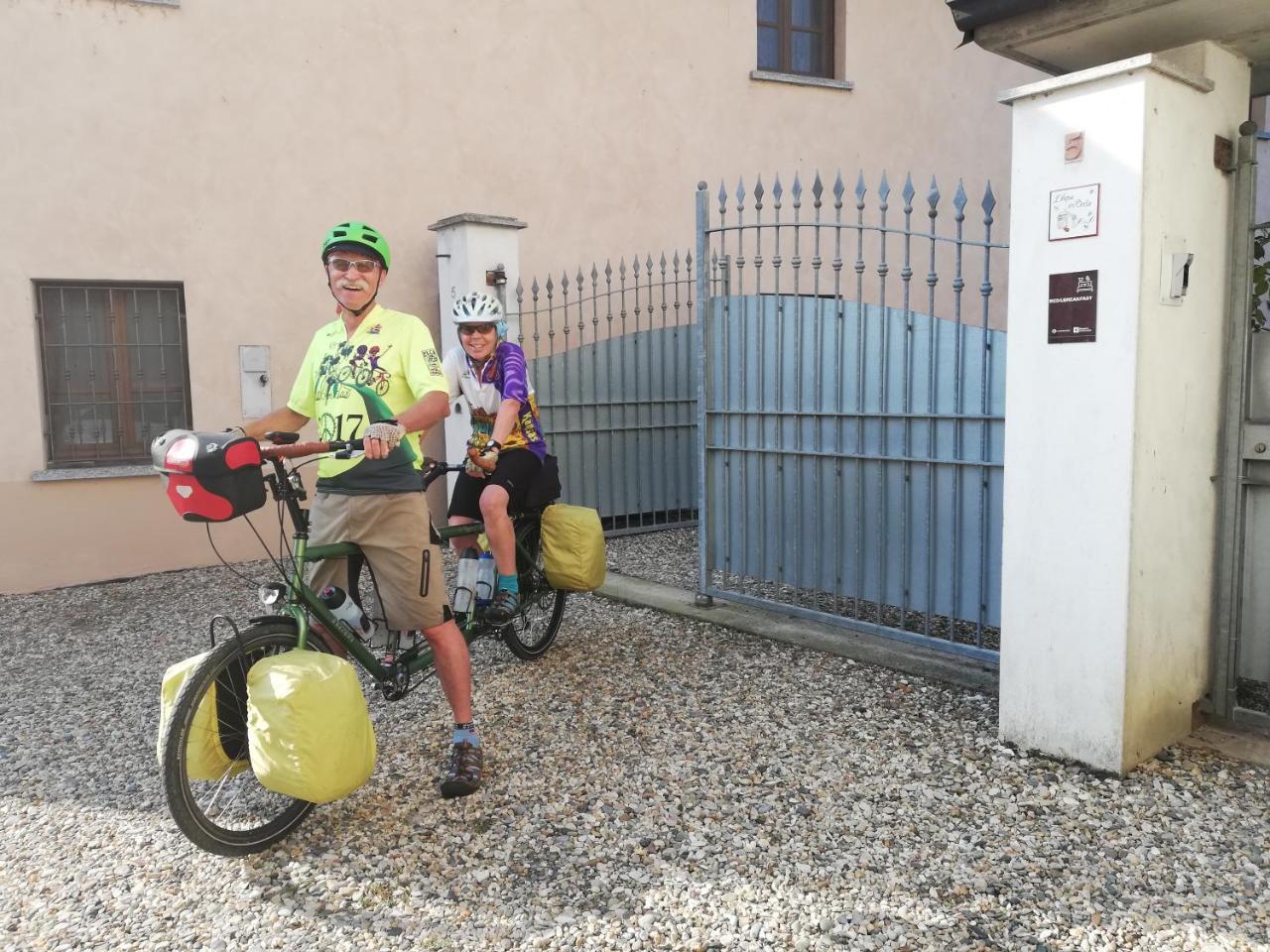 L'Ape In Corte Casa Di Campagna, Via Francigena Stanze E Colazione Vaccarizza Exterior foto