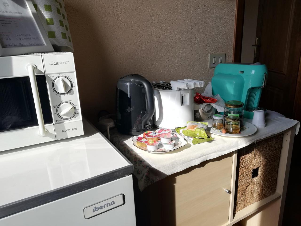 L'Ape In Corte Casa Di Campagna, Via Francigena Stanze E Colazione Vaccarizza Exterior foto